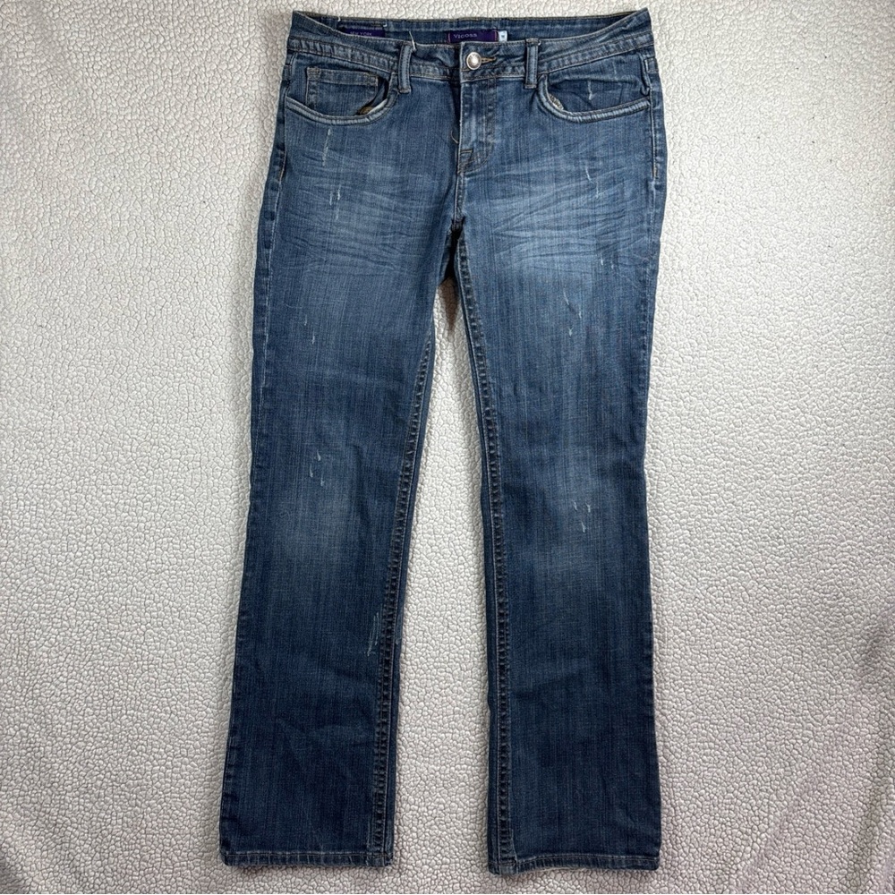 Vigoss New York Boot Women/Junior Size‎ 11 Light Wash Distressed Stretch Jeans